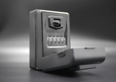 LYCXAMES Schlüsseltresor Blick auf das Zahlenschloss